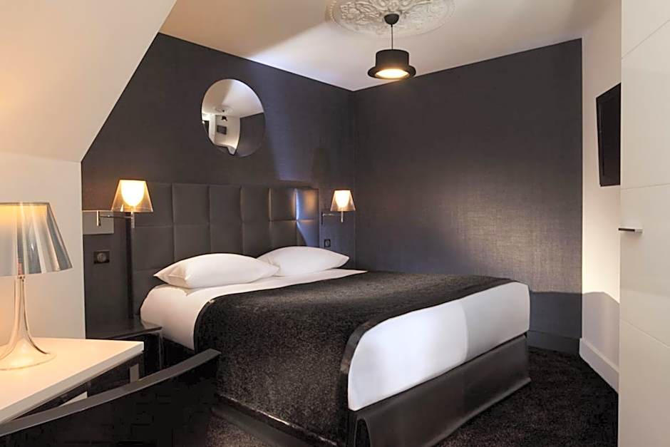 First Hotel Paris Tour Eiffel