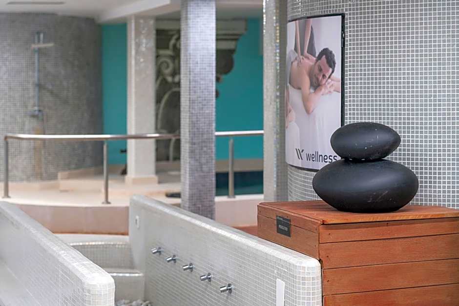 Occidental Roca Negra - Adults Only