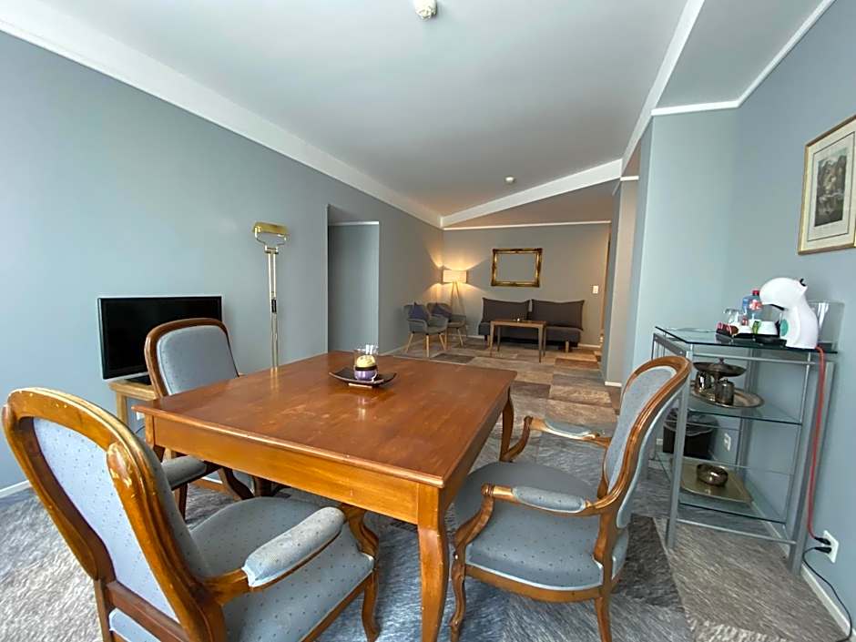 Thermal Hotels & Walliser Alpentherme Leukerbad