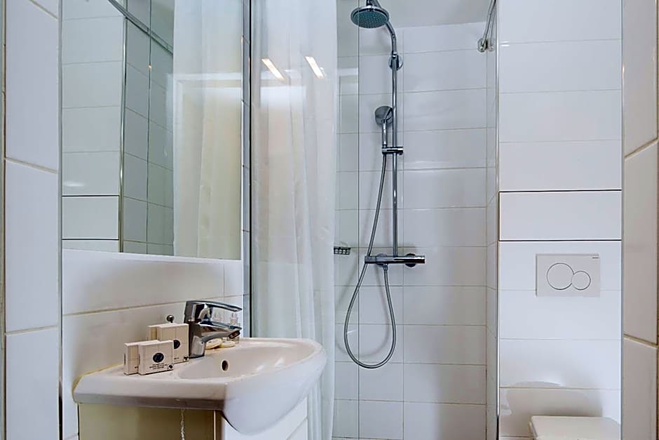 Lion d'Or Paris Hotel