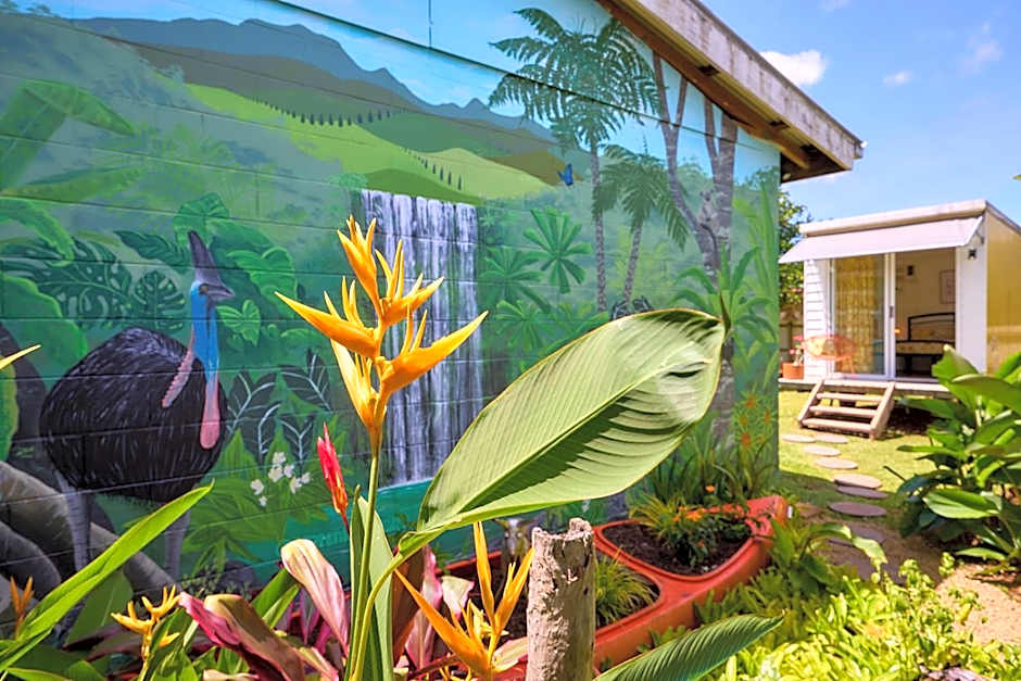 On The Wallaby Eco Lodge