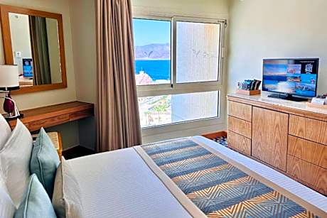 King Deluxe Sunset View Suite