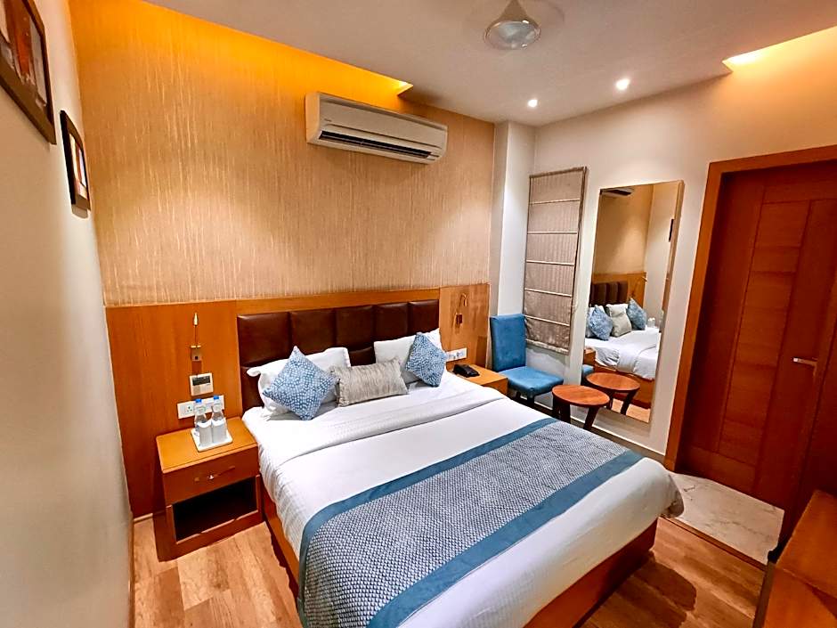 Hotel Landmark Near Golden Temple