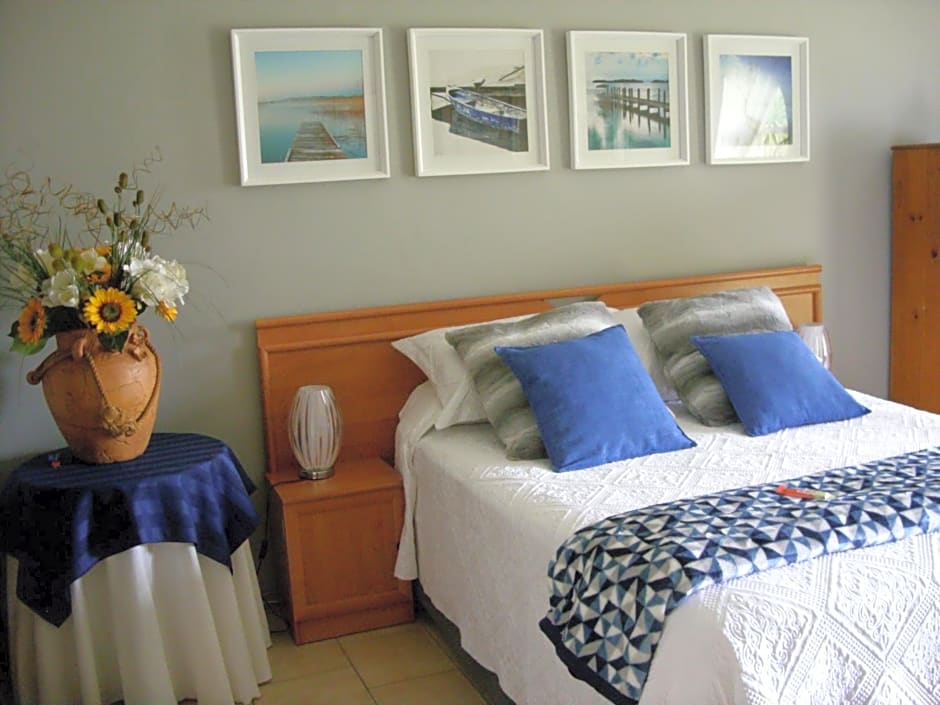 Little Umhlanga. Sunflower suite.