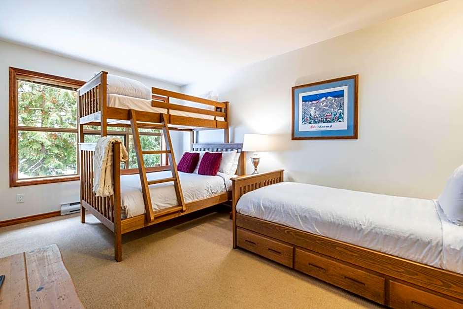 Blackcomb Greens by Outpost Whistler