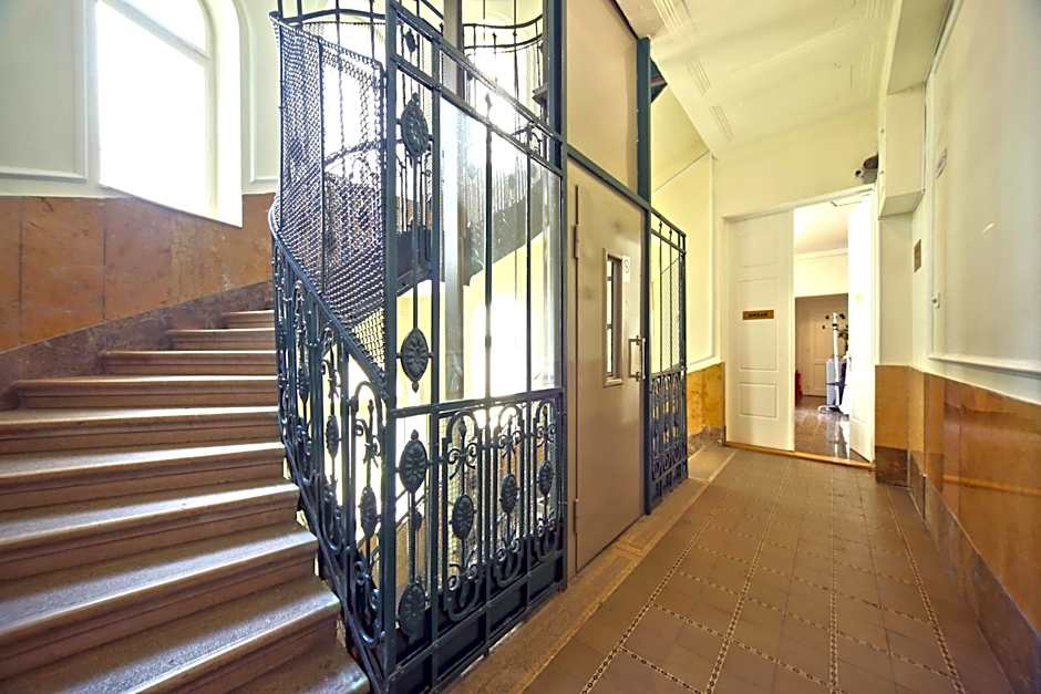 Amber Terrace Studios Downtown