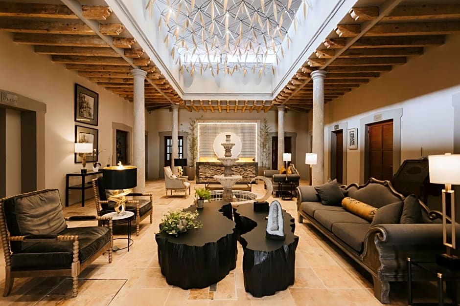 Hotel Dos Patios, Holistico Boutique & SPA