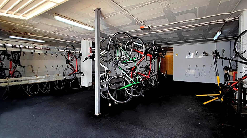 Leman Hotel y Apartamentos