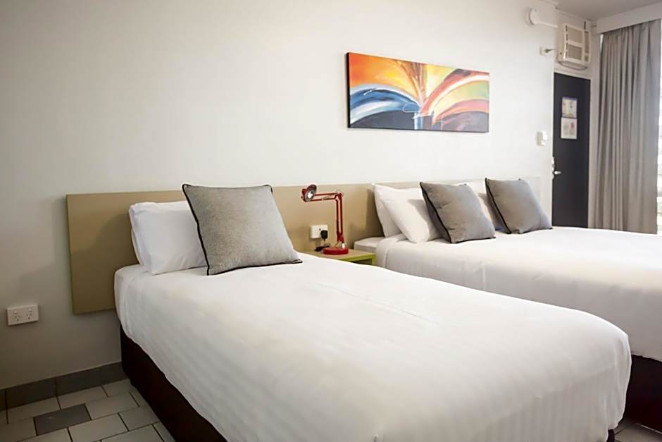 Nightcap at Emerald Star Hotel