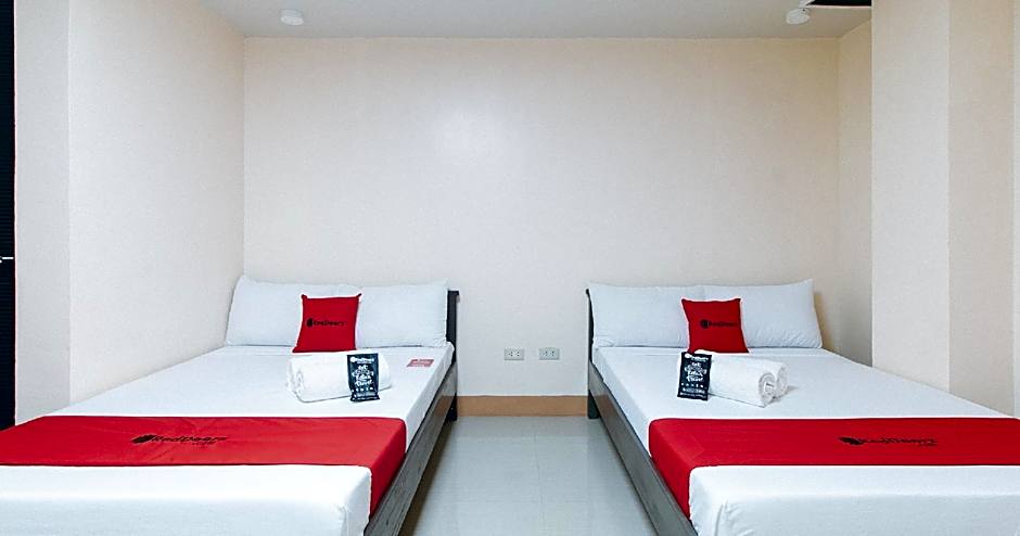 RedDoorz @ Isabelita Hotel Tugegarao