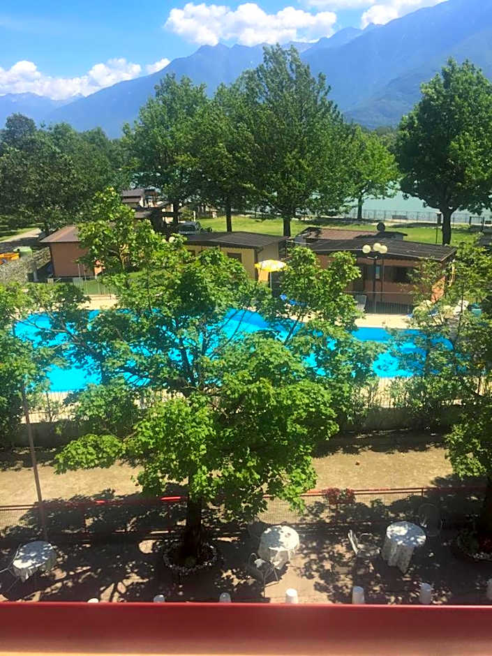 Camping Hotel Au Lac De Como