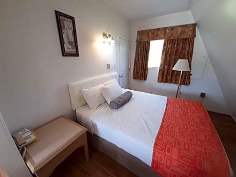 Studio Suite with Two Queen Beds - Non-Smoking