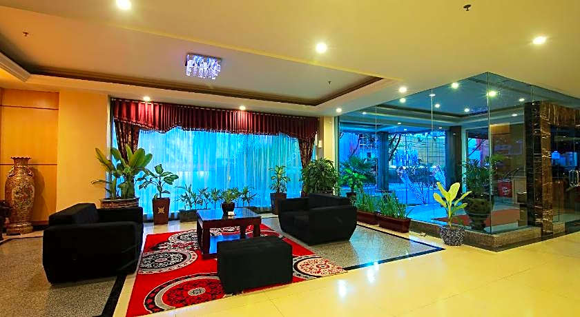 Rocky Plaza Hotel Padang