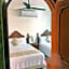 Hotel Bucaneros