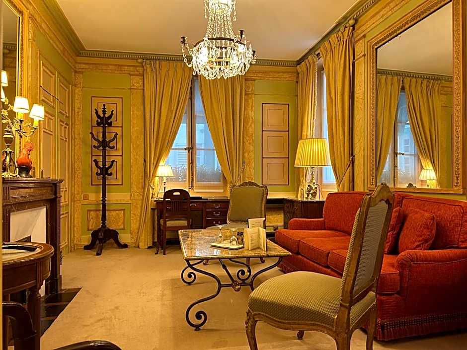 Hotel Duc De St-Simon