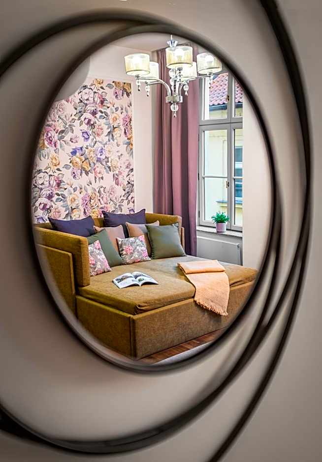 4 Arts Apartments by Adrez