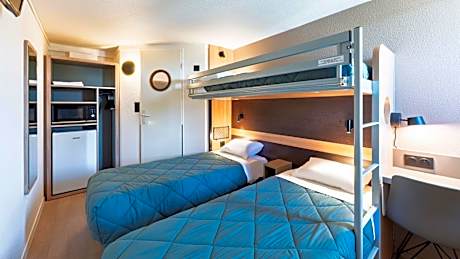 Standard Plus Twin Room with One Bunk Bed