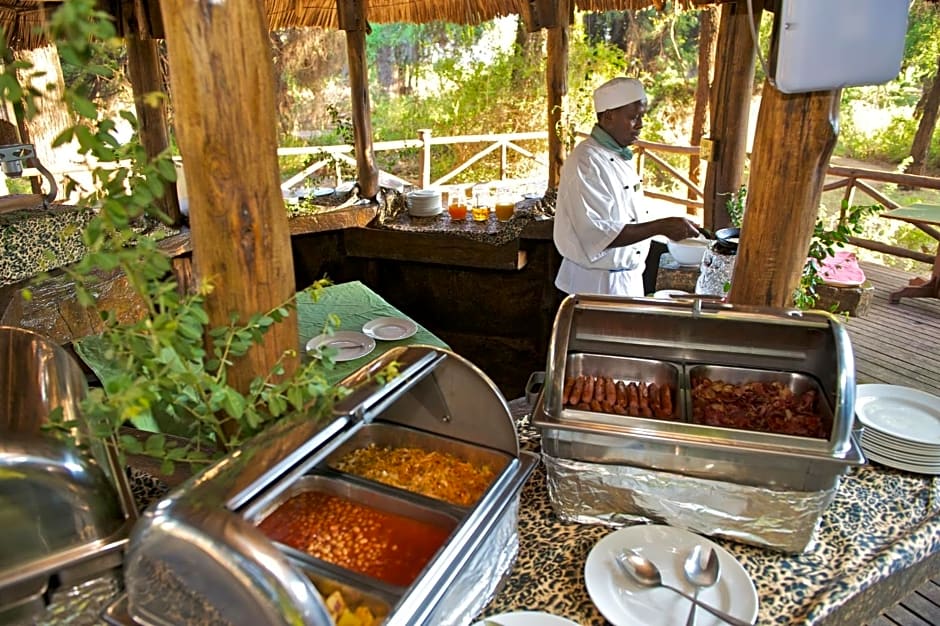 Samburu Intrepids Luxury Tented Camp Hotel