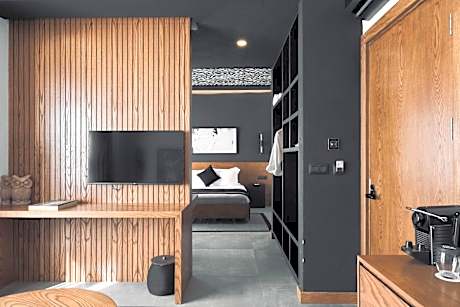 Western Suite