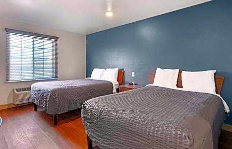 Double Room with Two Double Beds - Non-Smoking