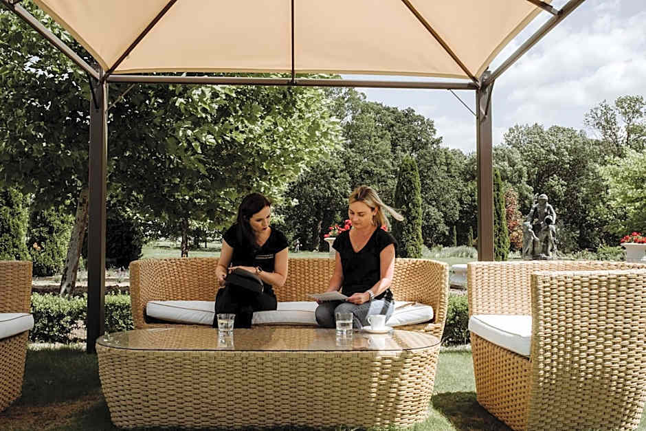 Żabi Dwór - HOTEL - RESTAURACJA - SPA