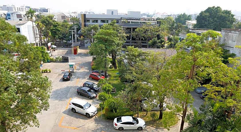 D-haus Ladprao Residence