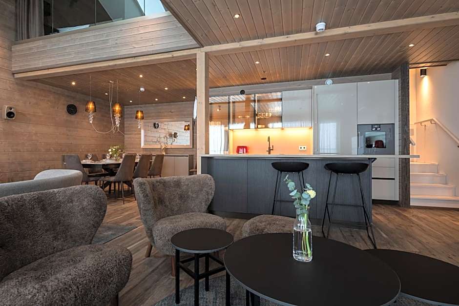 Kultakero Northern Sky, 3BR Penthouse with Jacuzzi 128m2