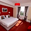 Manor Hotel