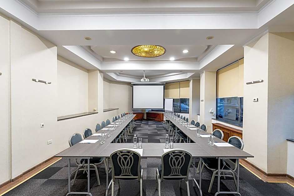 Crystal Palace Hotel