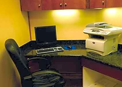 Hampton Inn and Suites Ada