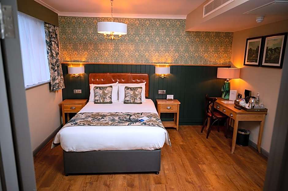 Riverside Hotel by Chef & Brewer Collection