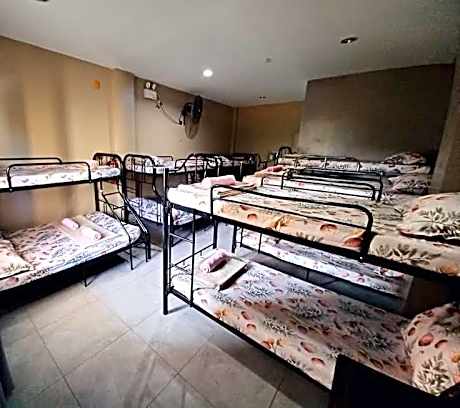 Classic Quadruple Room