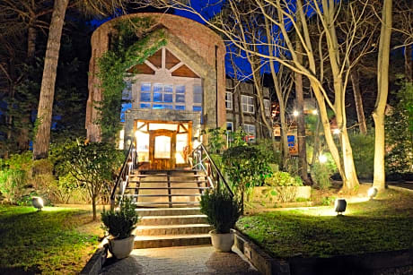 Carilo Village Apart Hotel & Spa