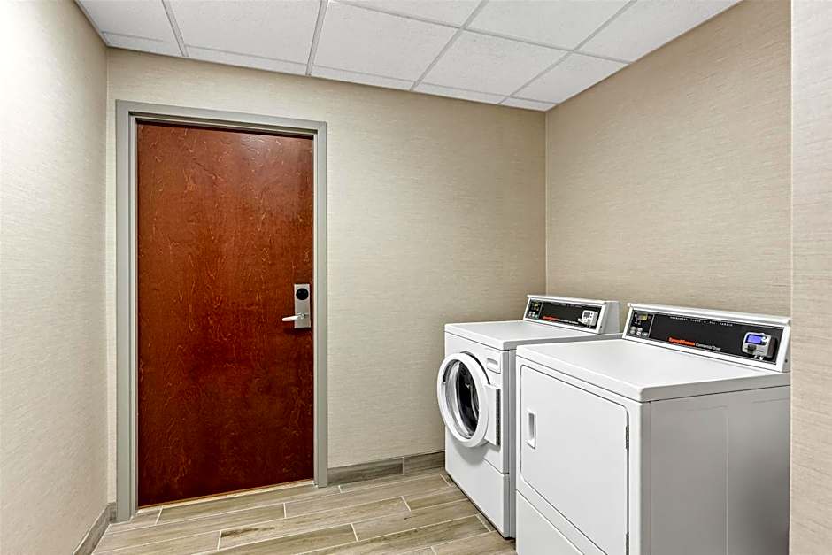 Hampton Inn By Hilton & Suites Grove City