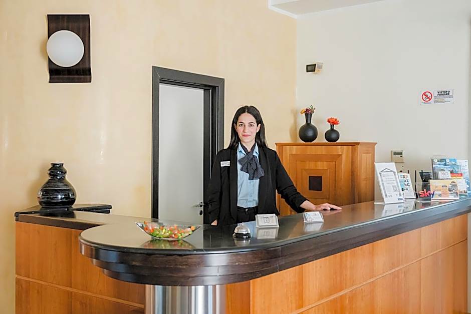Cerri Hotel