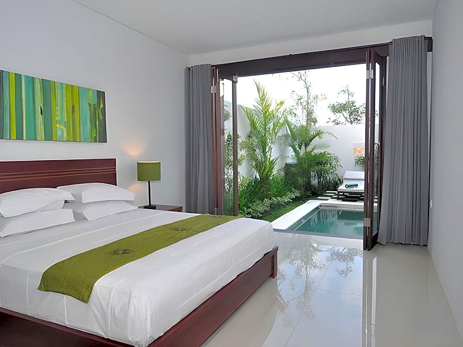 Apple Villa and Studio Seminyak