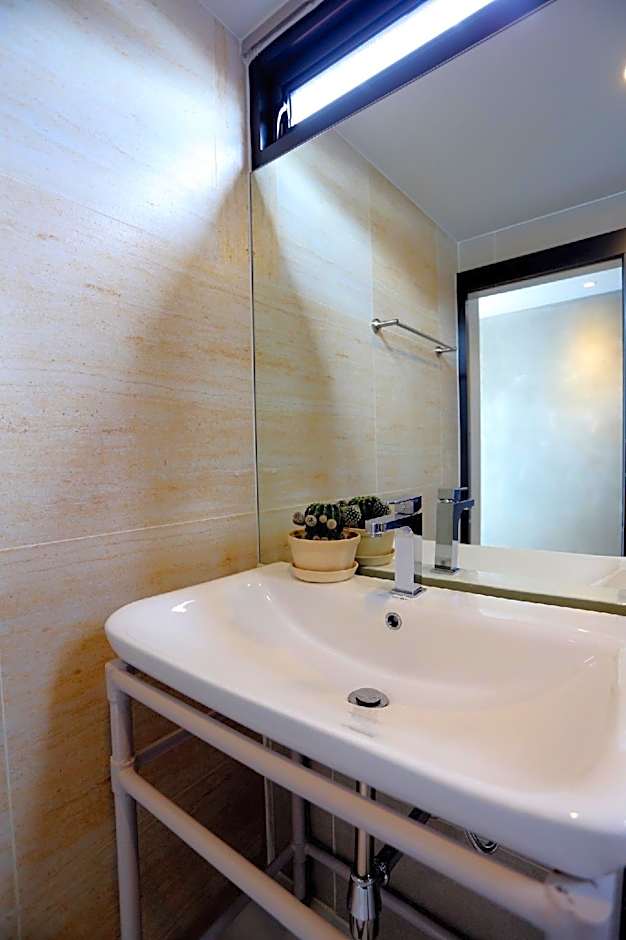 The River House Chiangkhan Hotel