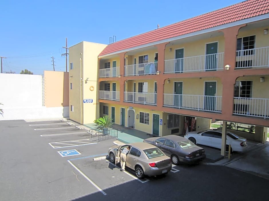 Starlight Inn, Valley Blvd - Downtown LA