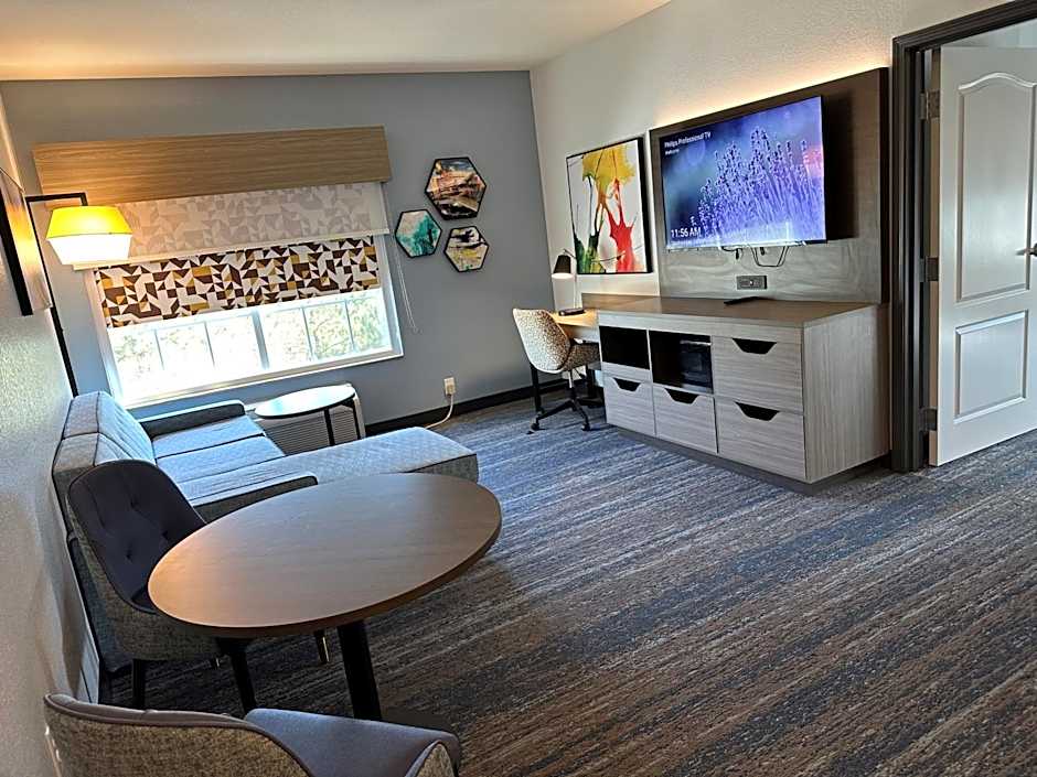 La Quinta Inn & Suites by Wyndham Macon West