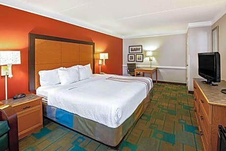 1 King Bed Mobility Accessible Room Non-Smoking