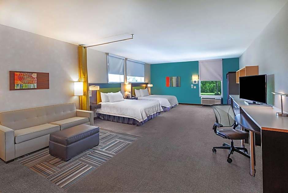 Photo 1 of 3 of 1 Queen Bed Suite, Mobility Accessible, Bathtub