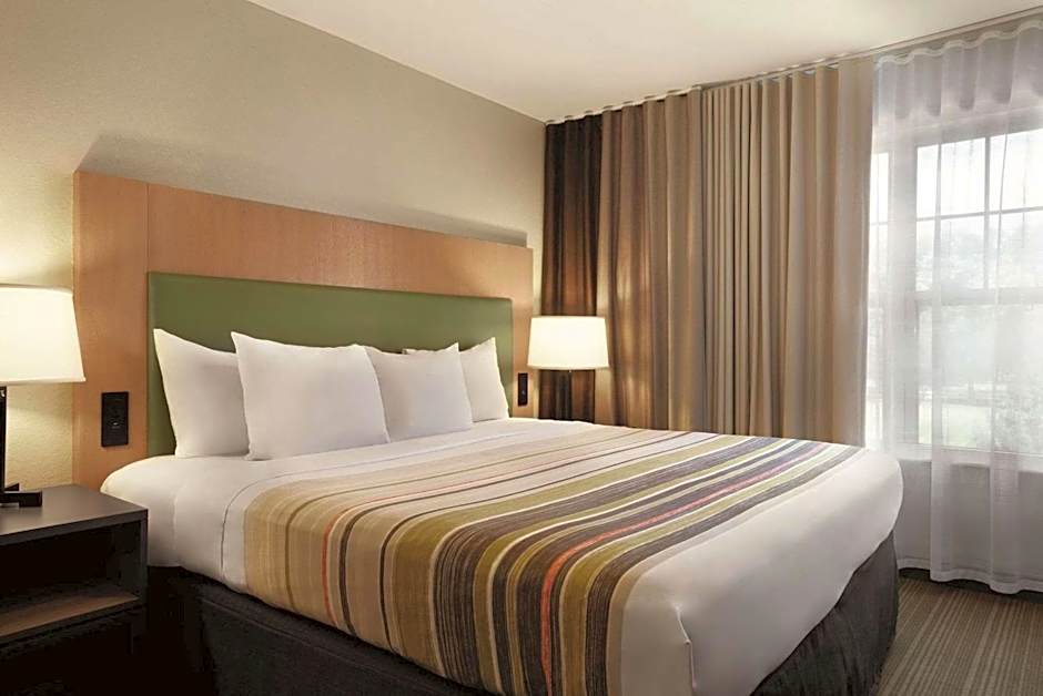 Country Inn & Suites by Radisson, Madison Southwest, WI
