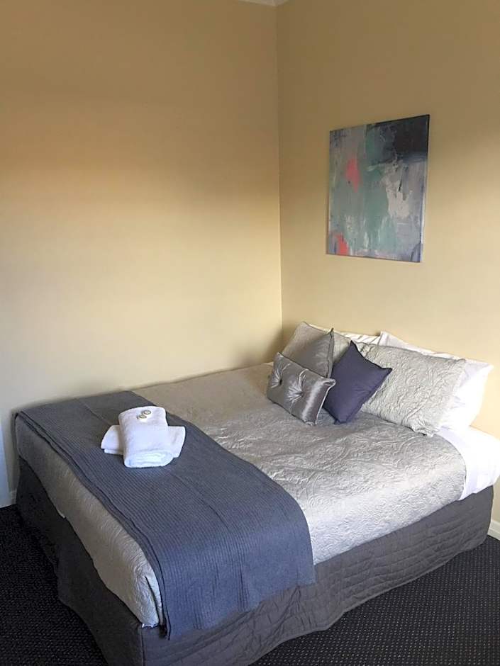 Photo 1 of 3 of Standard 1 King Bed