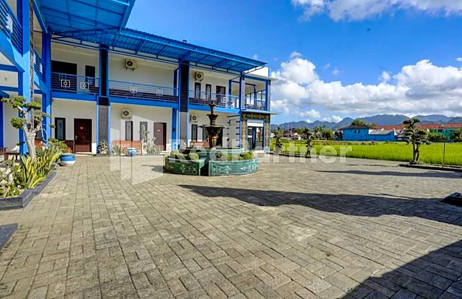 Hotel Miranda Bawean Mitra RedDoorz