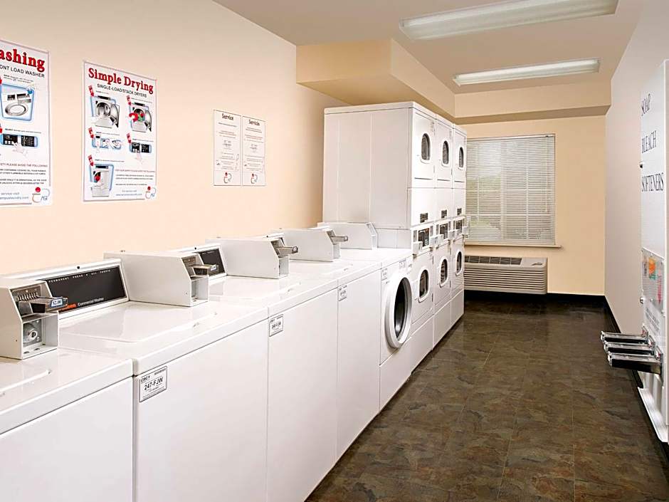 WoodSpring Suites Kansas City Lenexa