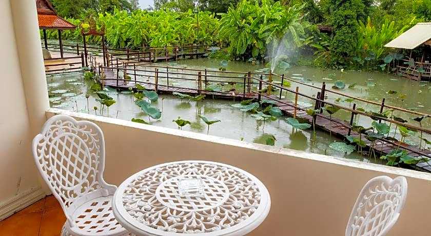 Ayutthaya Garden River Home