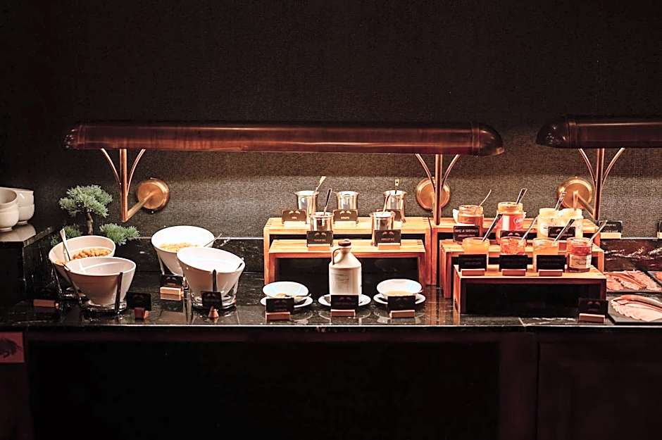 Hotel Dali Val d'Europe Tapestry Collection by Hilton