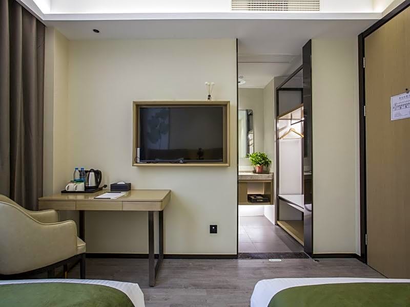 Green Tree Inn Express Yangzhou Wanda