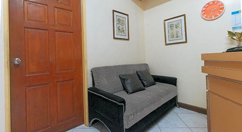 RedDoorz @ Tondaligan Beach Hotel