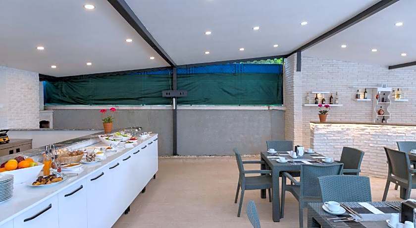 Royal Dream's Hotel